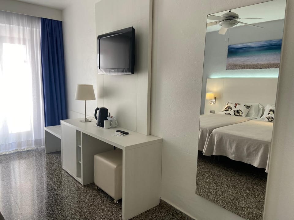 Bed, TV and multimedia