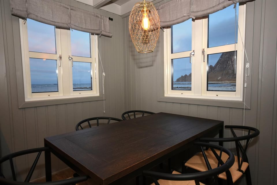 Dining area, Mountain view, Sea view