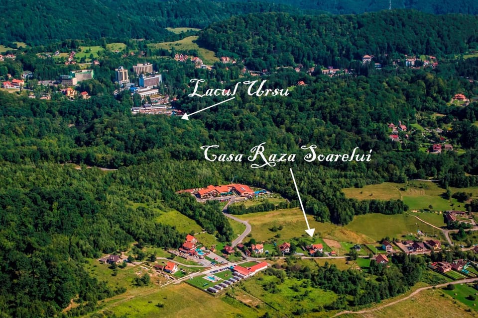 Neighbourhood, Bird's eye view