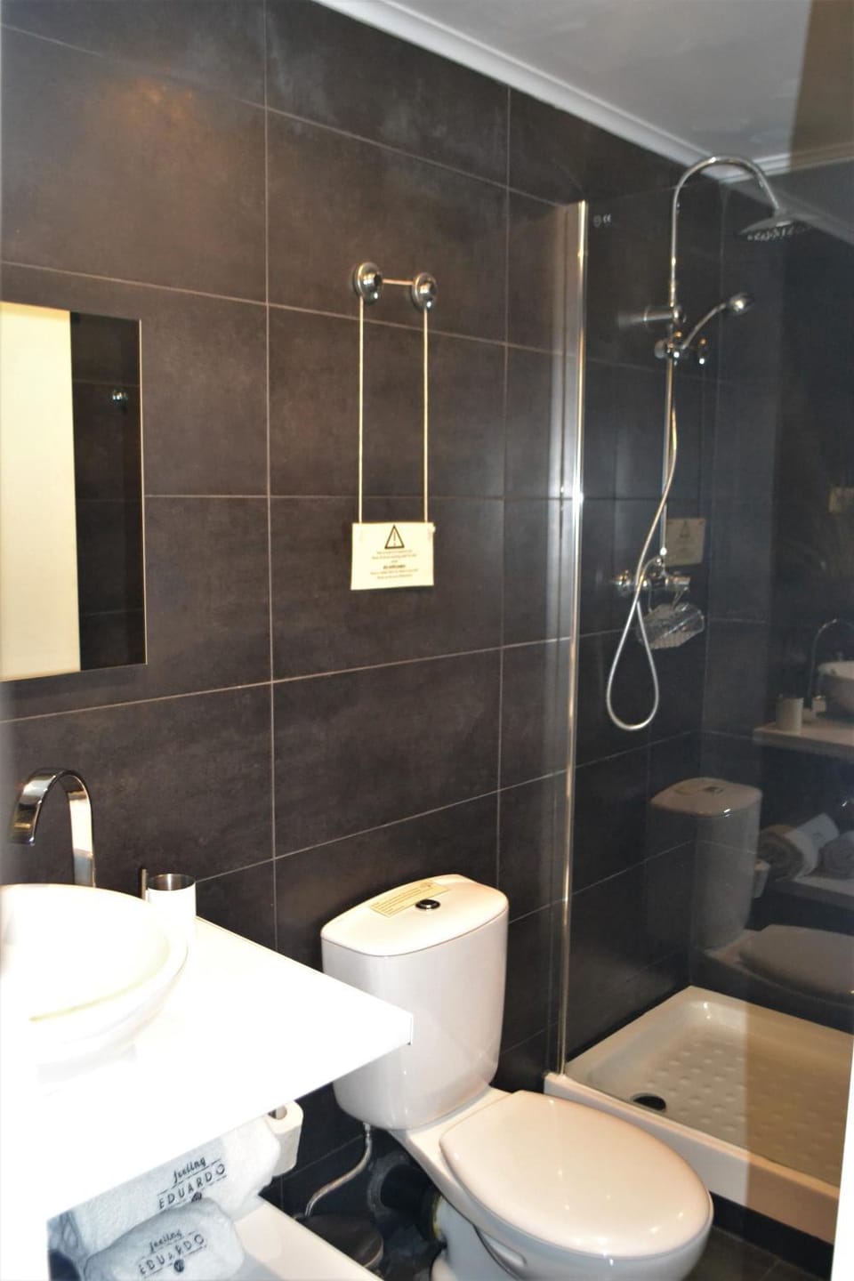 Bathroom, Photo of the whole room