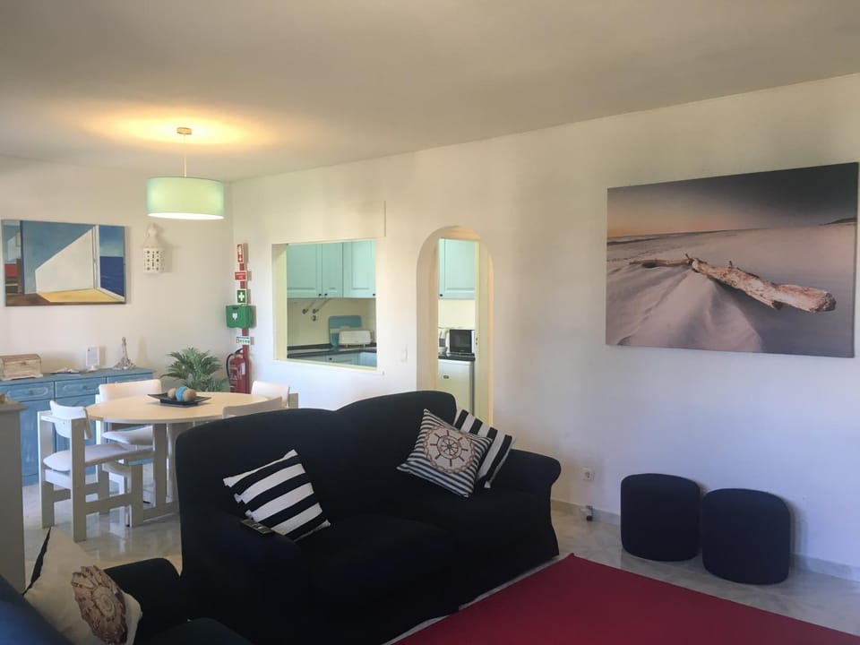 TV and multimedia, Coffee/tea facilities, Balcony/Terrace, Kitchen or kitchenette, Living room, Dining area