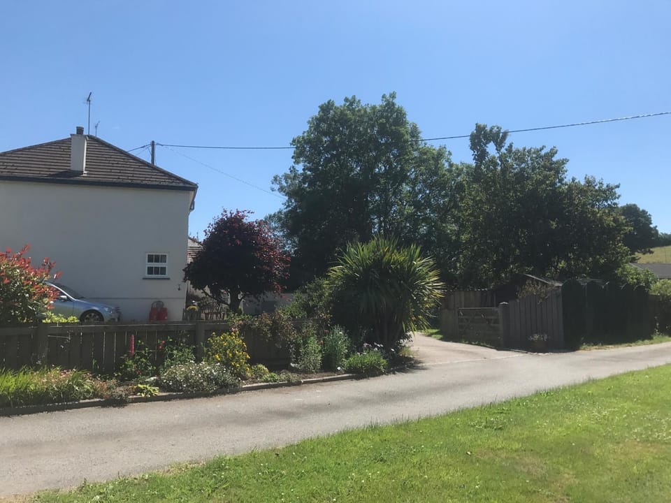 Facade/entrance, Garden