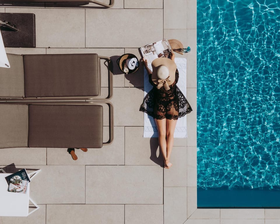 Hot Spring Bath, Swimming pool, sunbed