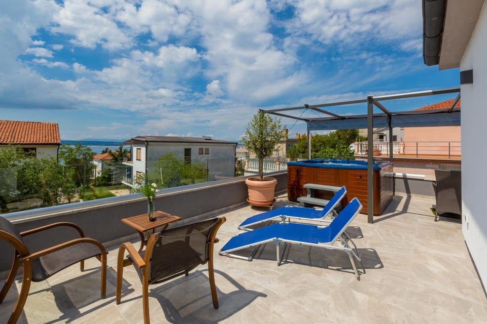 Hot Tub, Balcony/Terrace