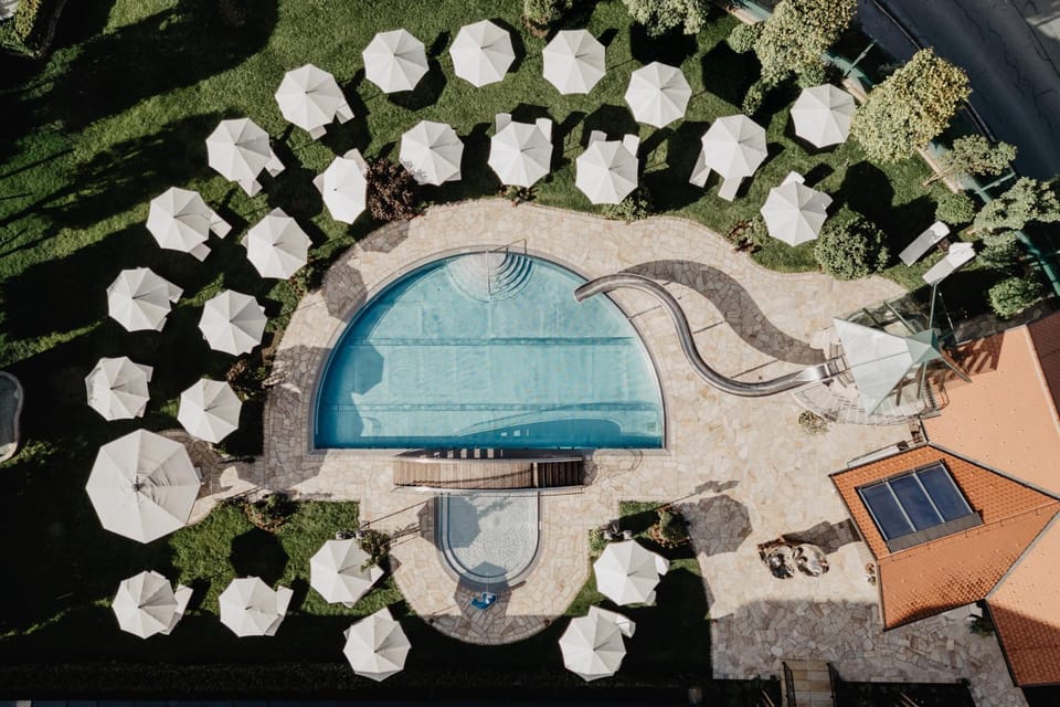 Garden, Swimming pool