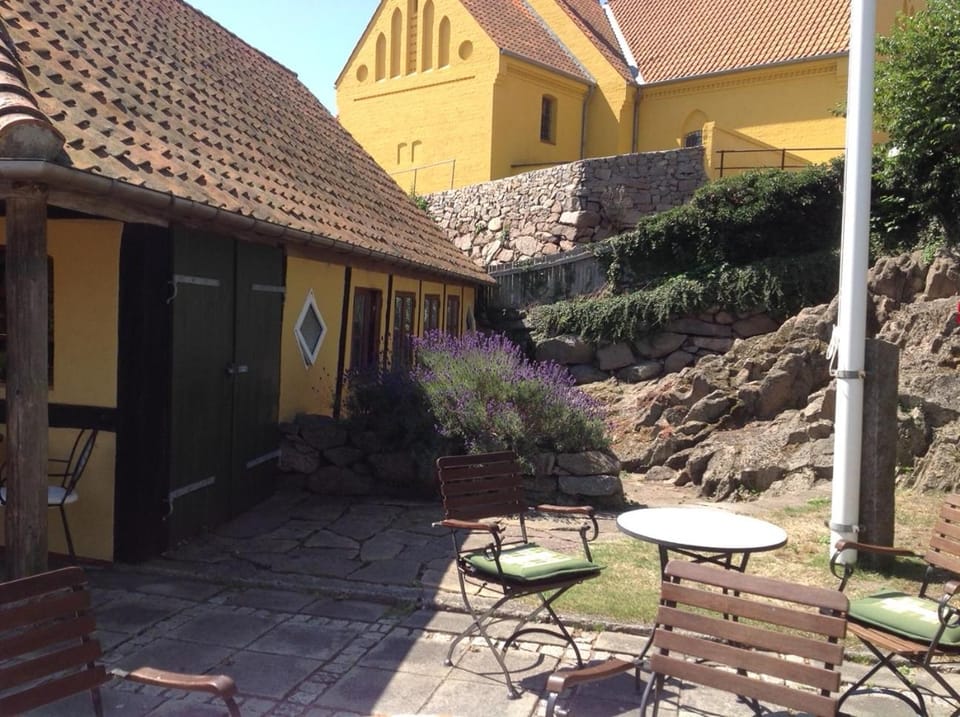 Inner courtyard view