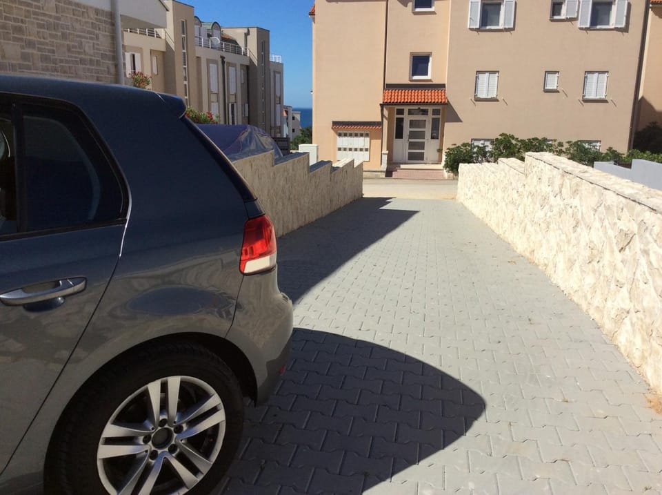Patio, Patio, Facade/entrance, Lobby or reception, Seating area, Area and facilities