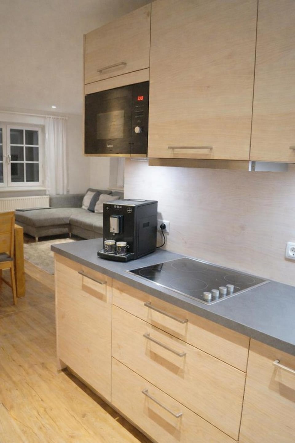 Coffee/tea facilities, Kitchen or kitchenette, dishwasher, microwave, stove, stove, toaster, toaster, kitchen, kitchen