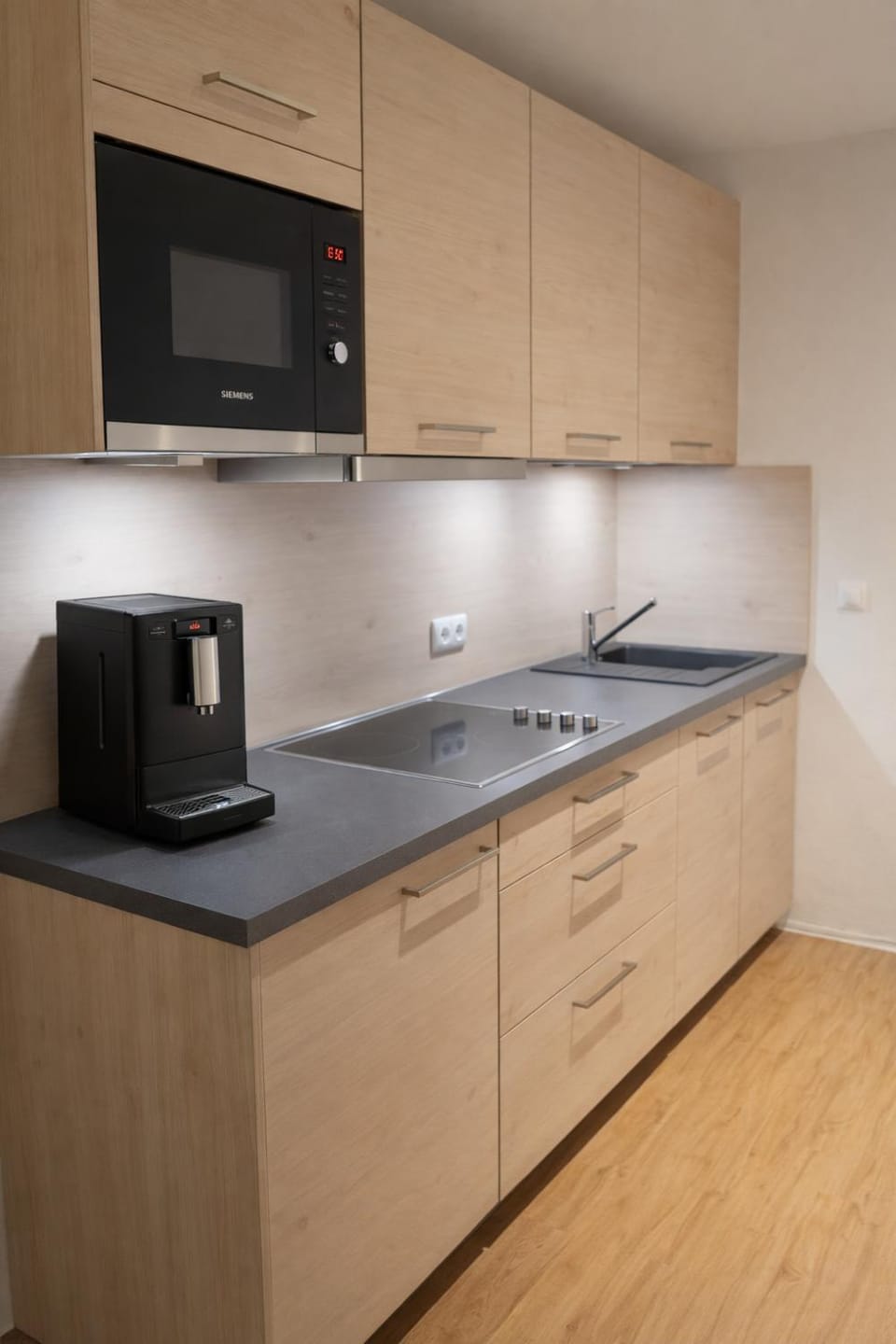 Coffee/tea facilities, Kitchen or kitchenette, dishwasher, microwave, stove, stove, toaster, kitchen, kitchen