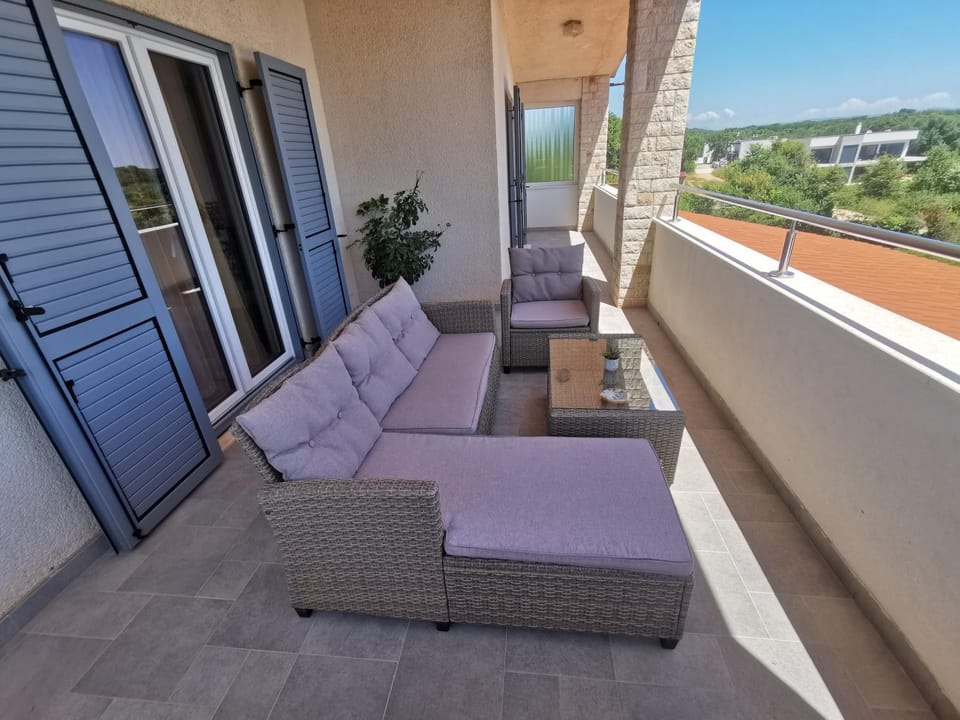 Apartment Kira - spacious apartment with sea view Apartment in Medulin