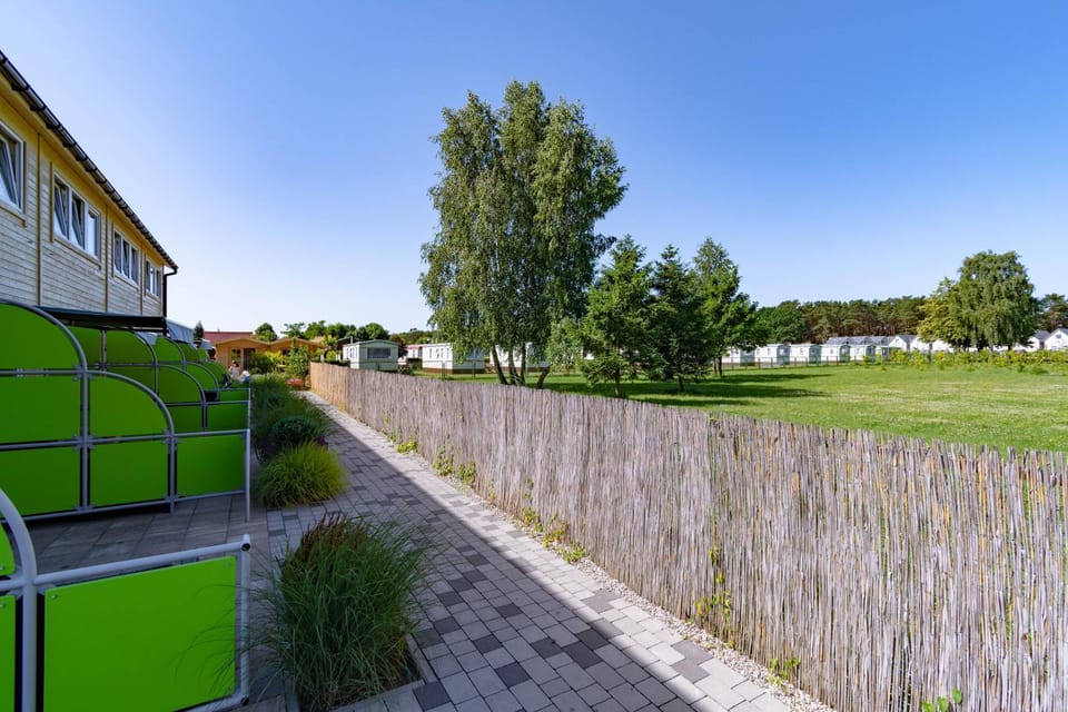 Property building, Neighbourhood