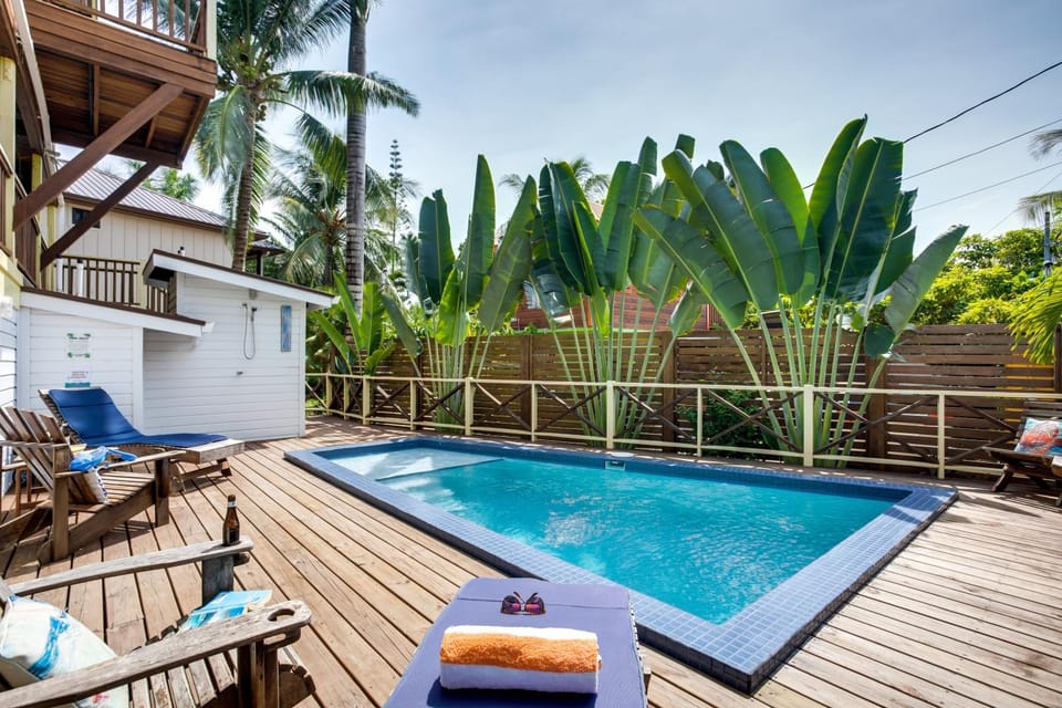 Pool view, Swimming pool