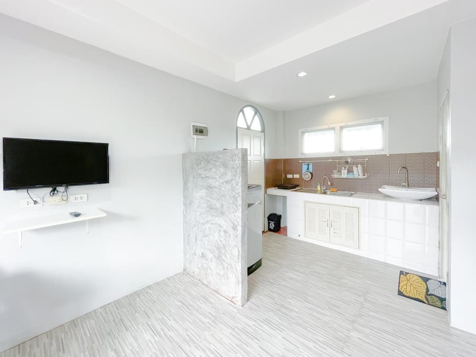 TV and multimedia, Kitchen or kitchenette