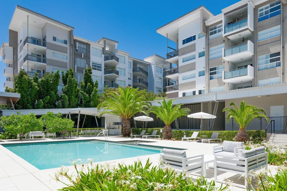 Pool view, Swimming pool
