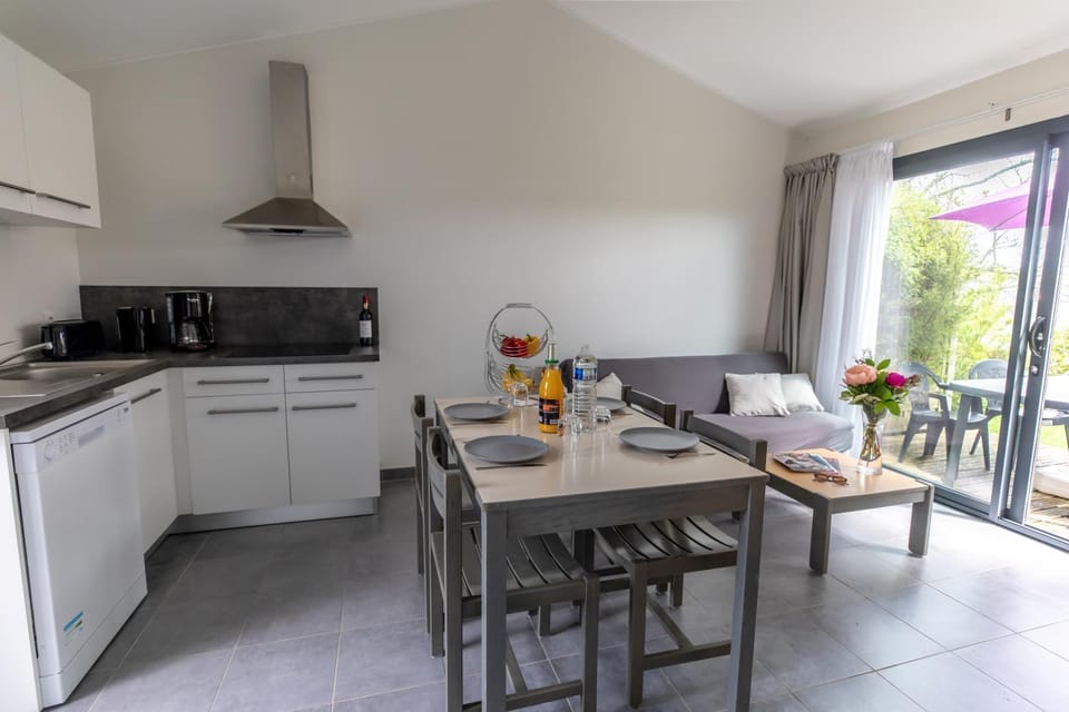 Living room, kitchen