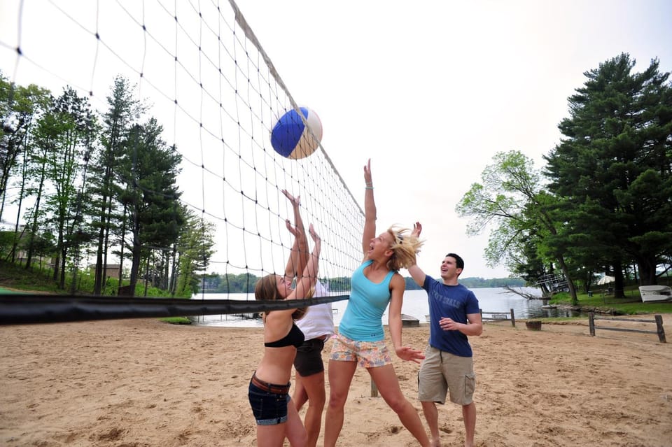 Beach, Entertainment, group of guests