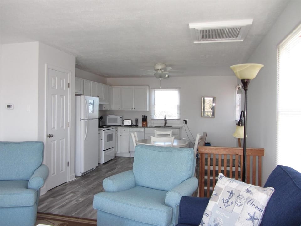 40310 A Due East Lane Duplex Townhouse House in Avon