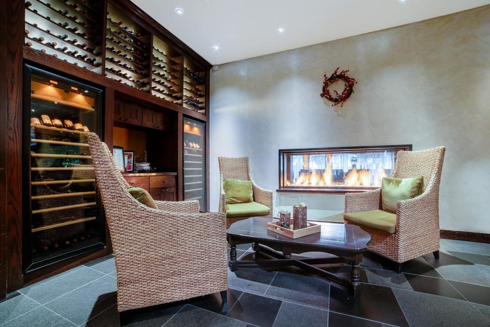 Lounge or bar