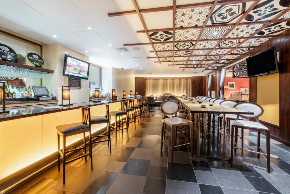 Restaurant/places to eat, Lounge or bar, Seating area