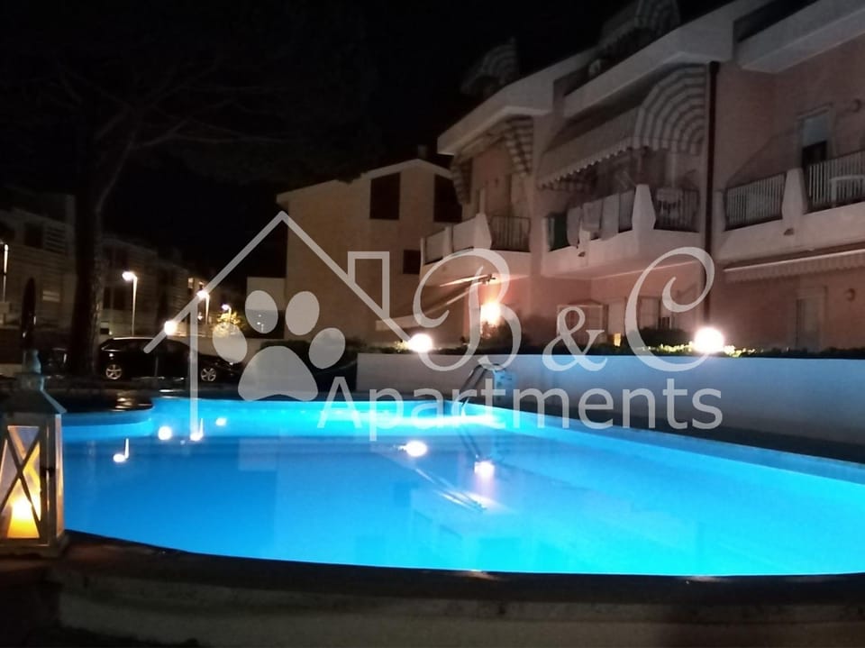 Swimming pool