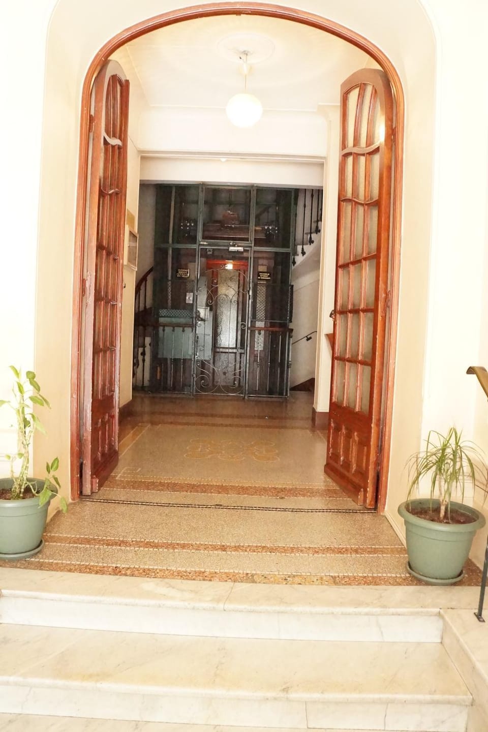 Facade/entrance