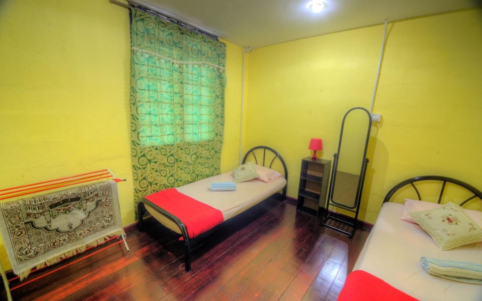 Budget Umi Homestay Kuching House in Kuching