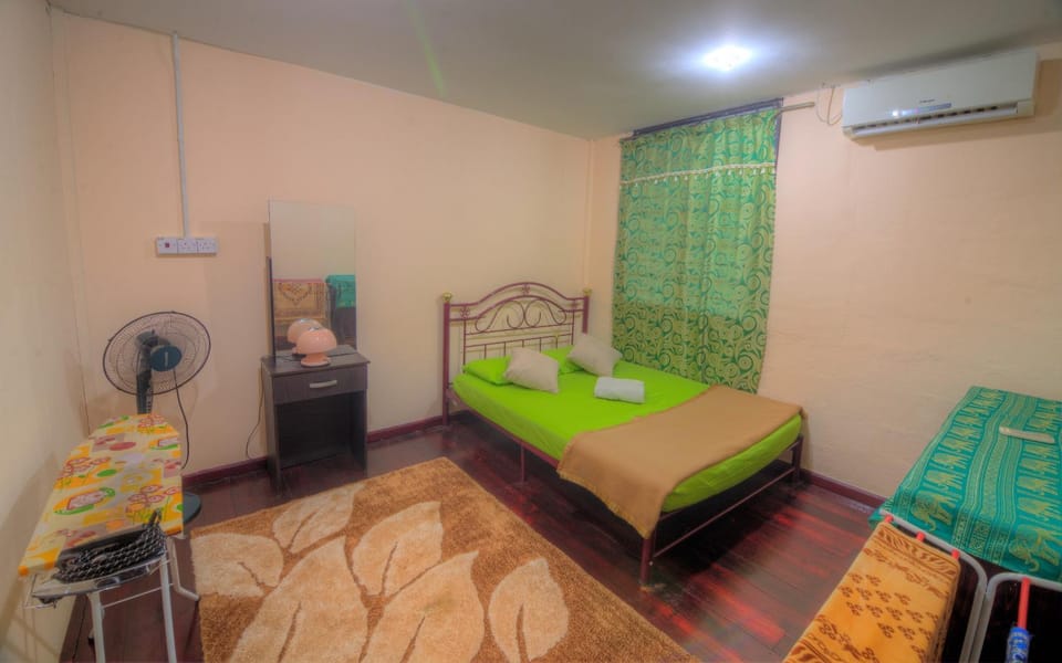 Budget Umi Homestay Kuching House in Kuching