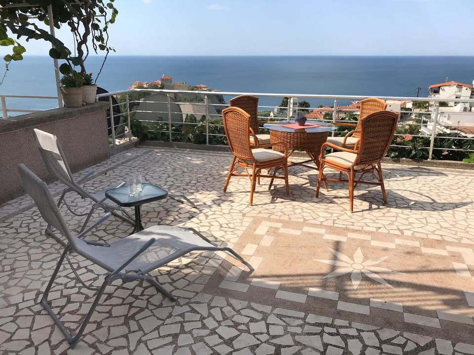 Balcony/Terrace, City view, Landmark view, Sea view