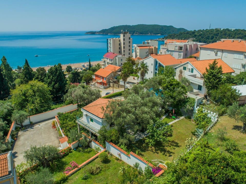 Neighbourhood, Bird's eye view, City view, Street view