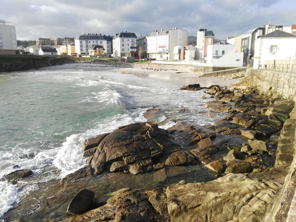 Property building, Facade/entrance, Neighbourhood, Beach