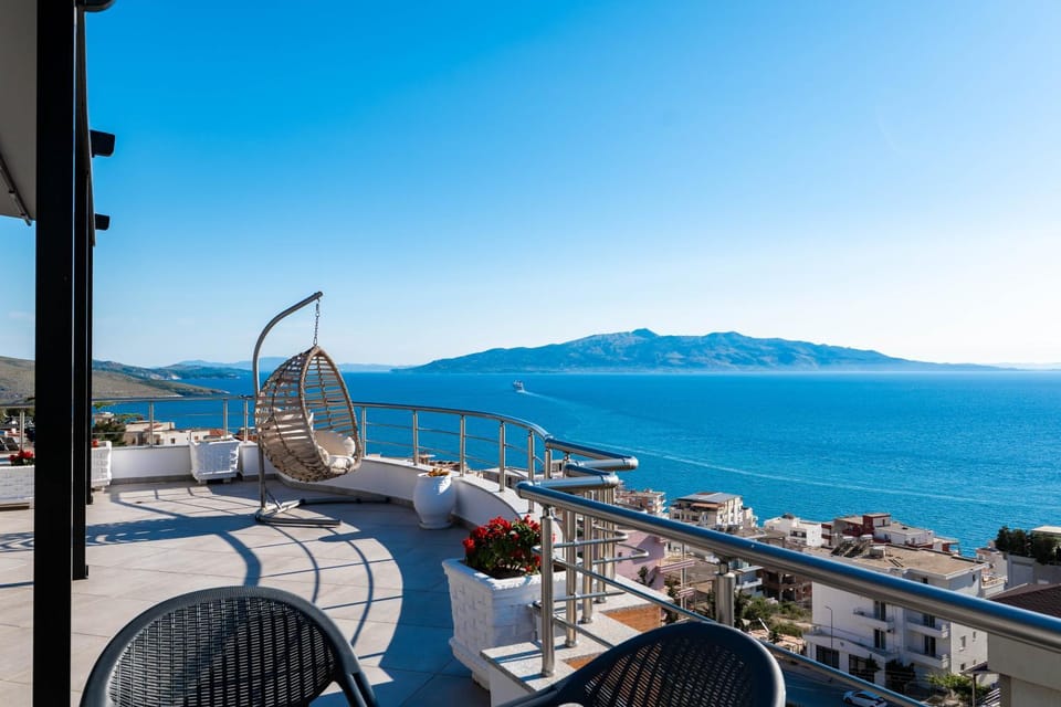 Day, View (from property/room), Balcony/Terrace, Dining area, Sea view