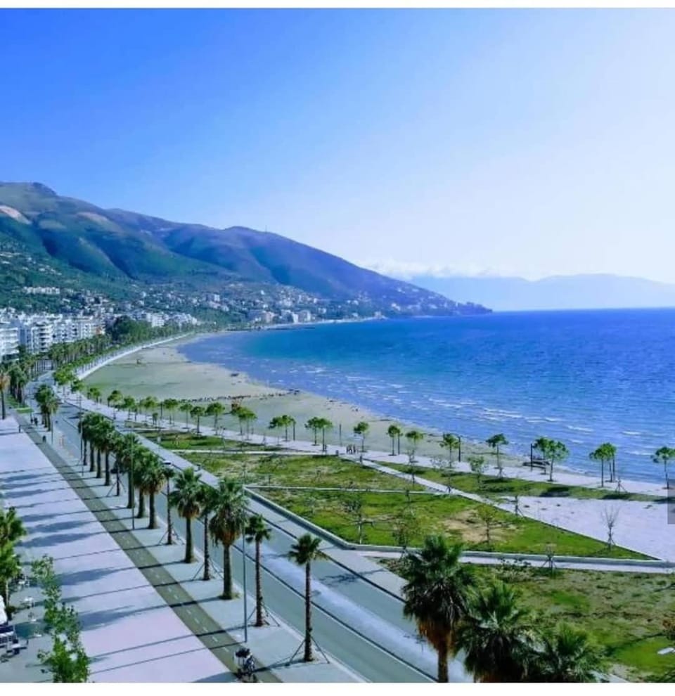 Artemis Beach House Apartment in Vlorë