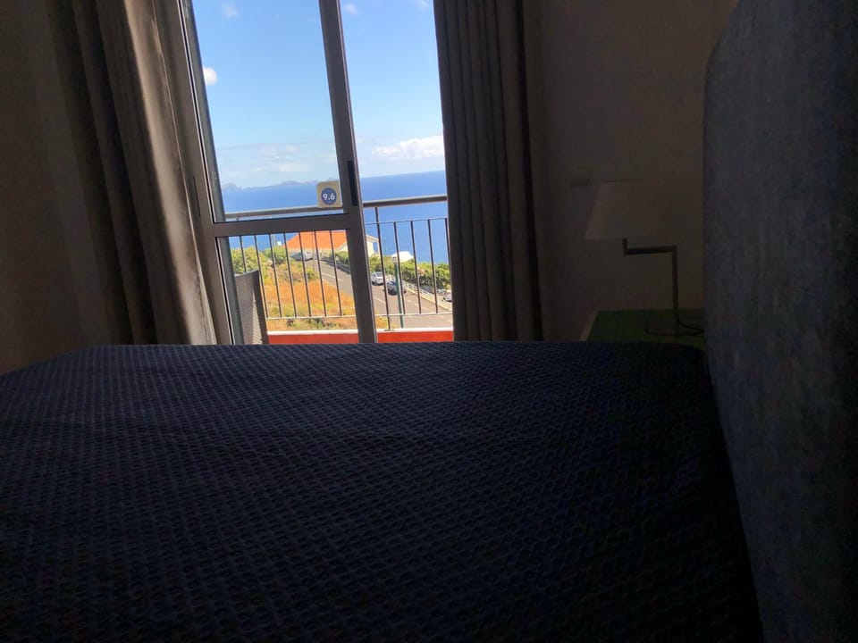 Bed, Natural landscape, Photo of the whole room, Bedroom, Mountain view, Sea view