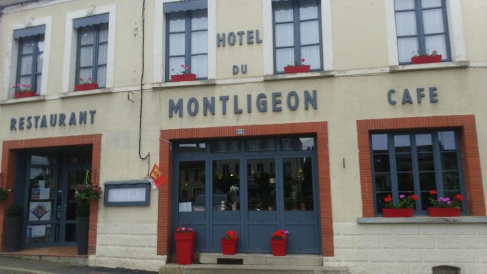 Logis- Hôtel & Restaurant Le Montligeon Hotel in Normandy