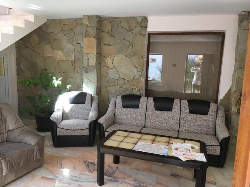 Step Inn Bed and Breakfast in Romania