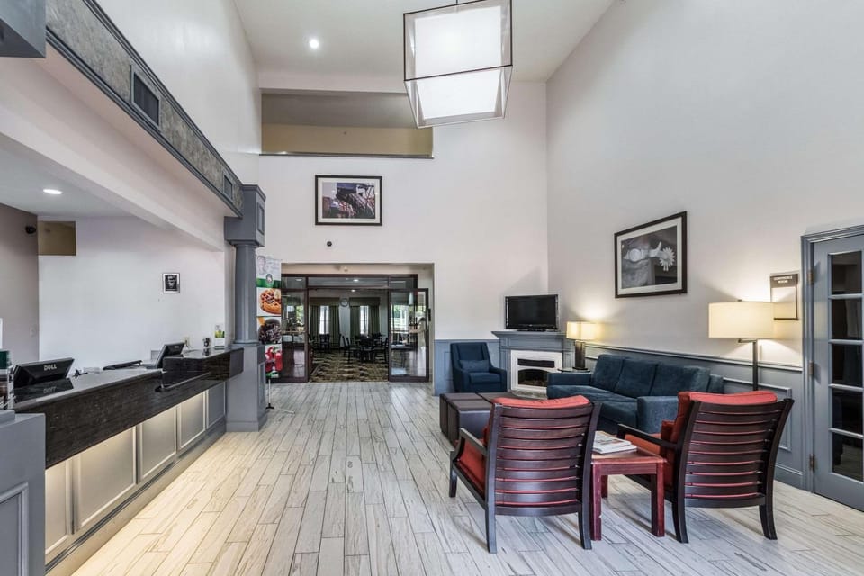 Lobby or reception, On site