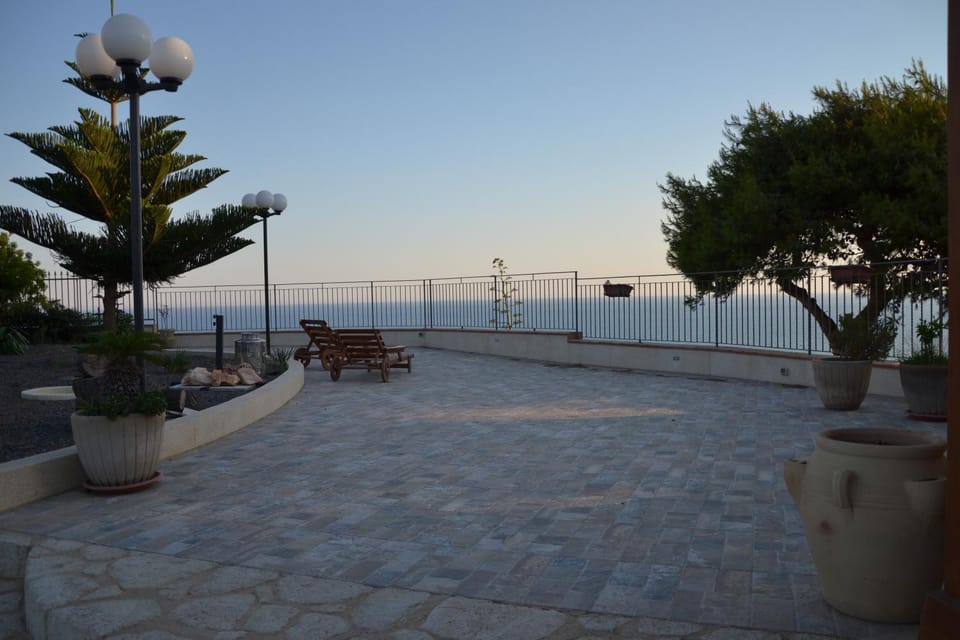Patio, Balcony/Terrace