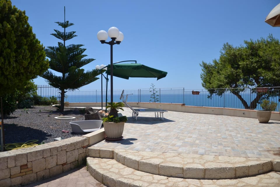 Balcony/Terrace, Garden view, Sea view