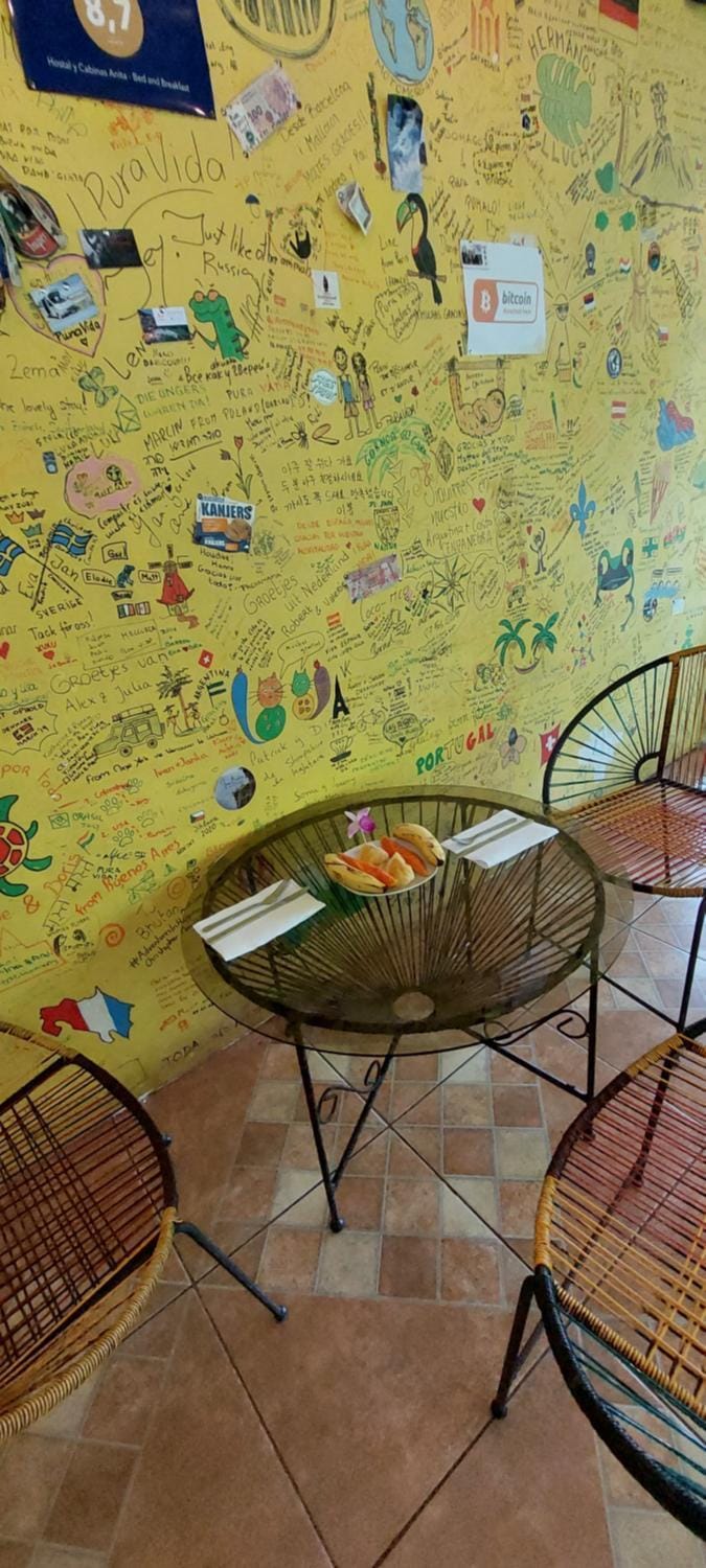 Hostal y cabinas anita-and rafting tour! Cabin in Cartago Province, Costa Rica