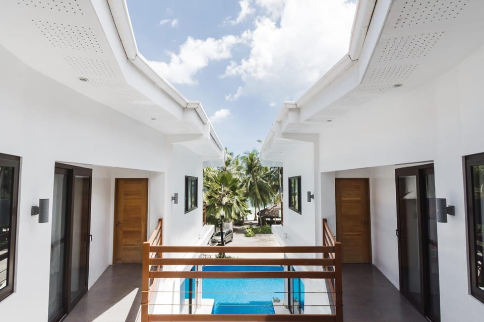 Balcony/Terrace, Beach, Beach, Pool view, Sea view, Sea view, Swimming pool