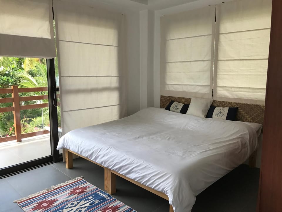 Bed, Balcony/Terrace, Photo of the whole room, Bedroom