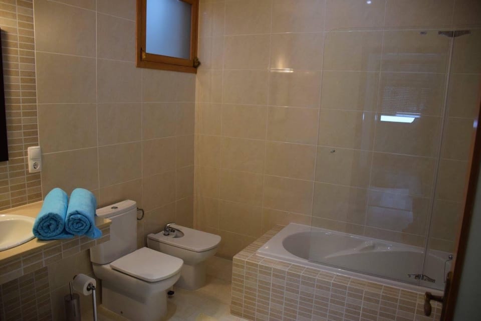 Bathroom, Area and facilities
