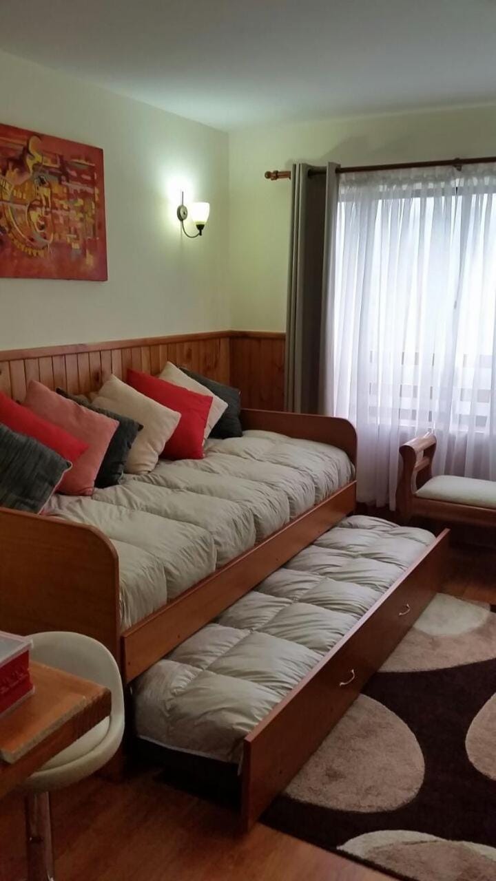 Bed, Living room