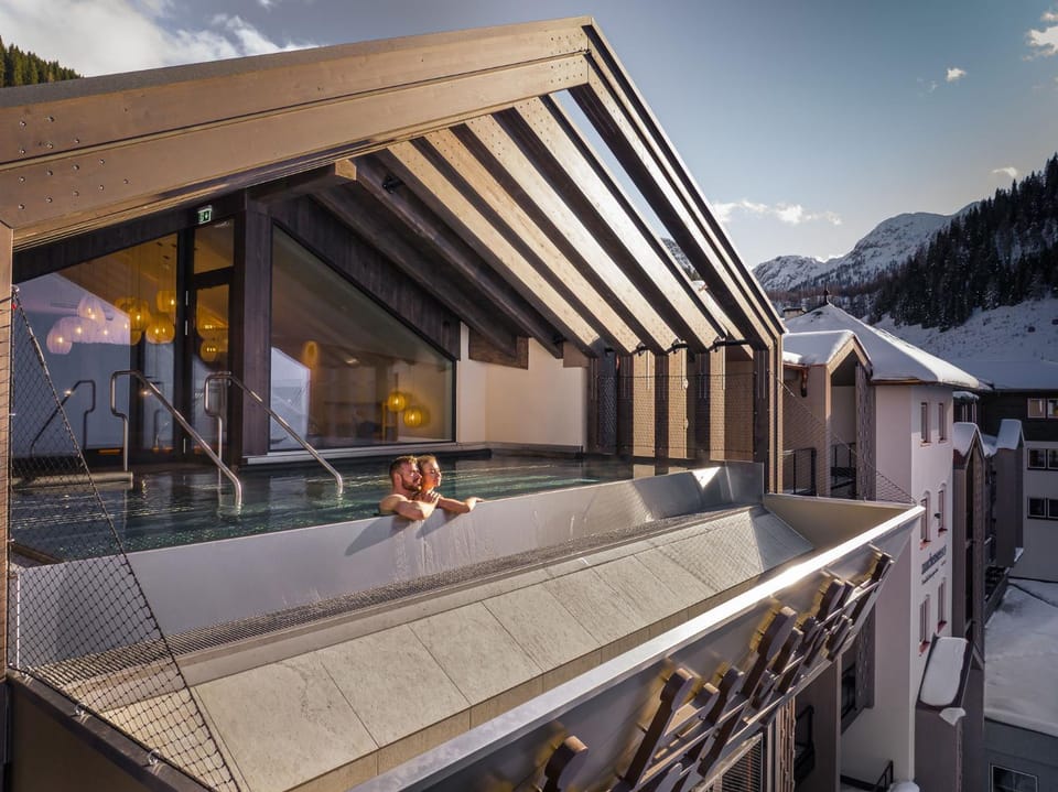 Spa and wellness centre/facilities, Swimming pool