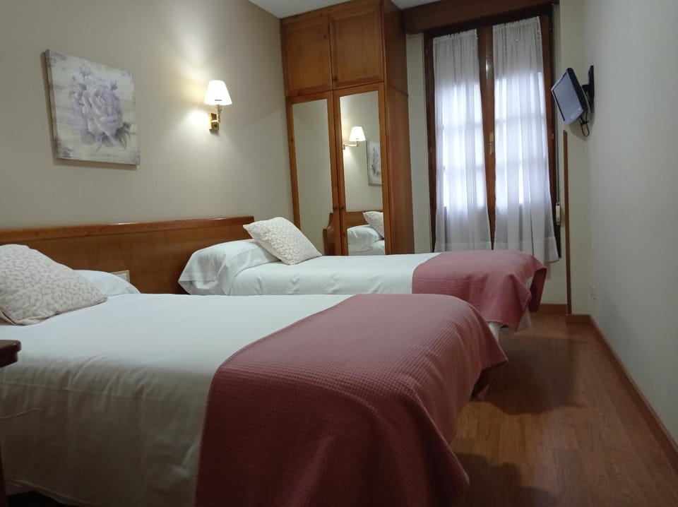 Hotel Los Robles Hotel in Cangas de Onís