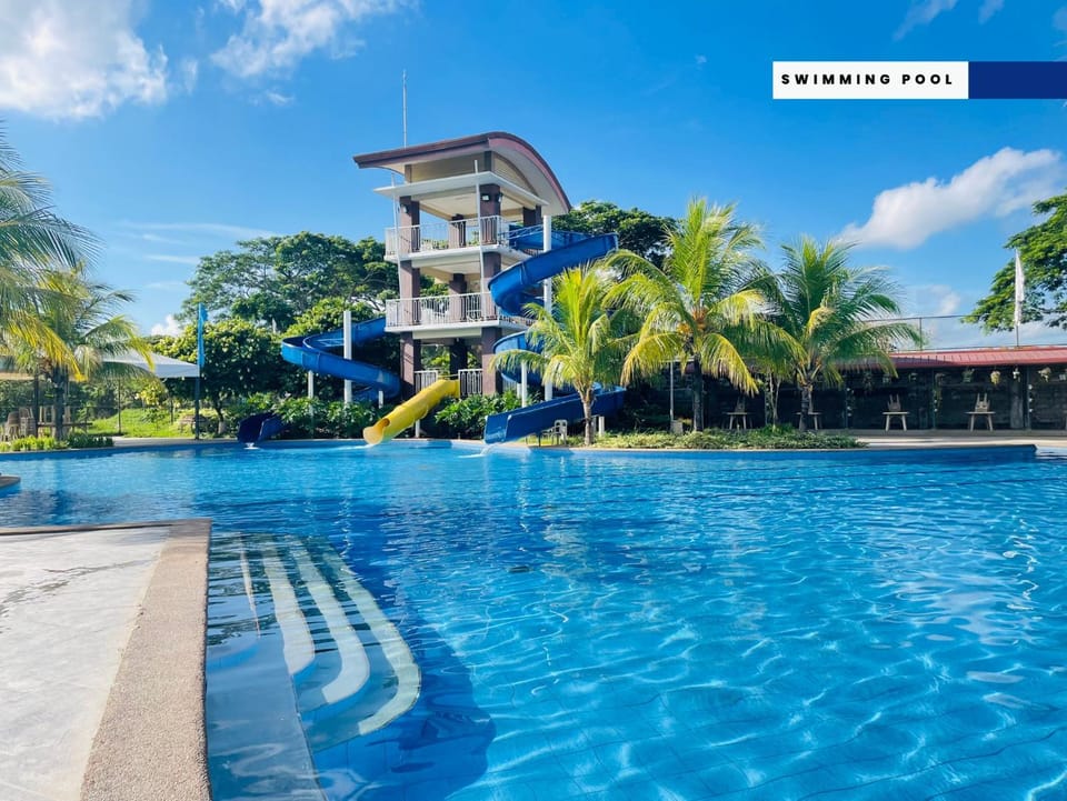 Pool view, Swimming pool, Swimming pool