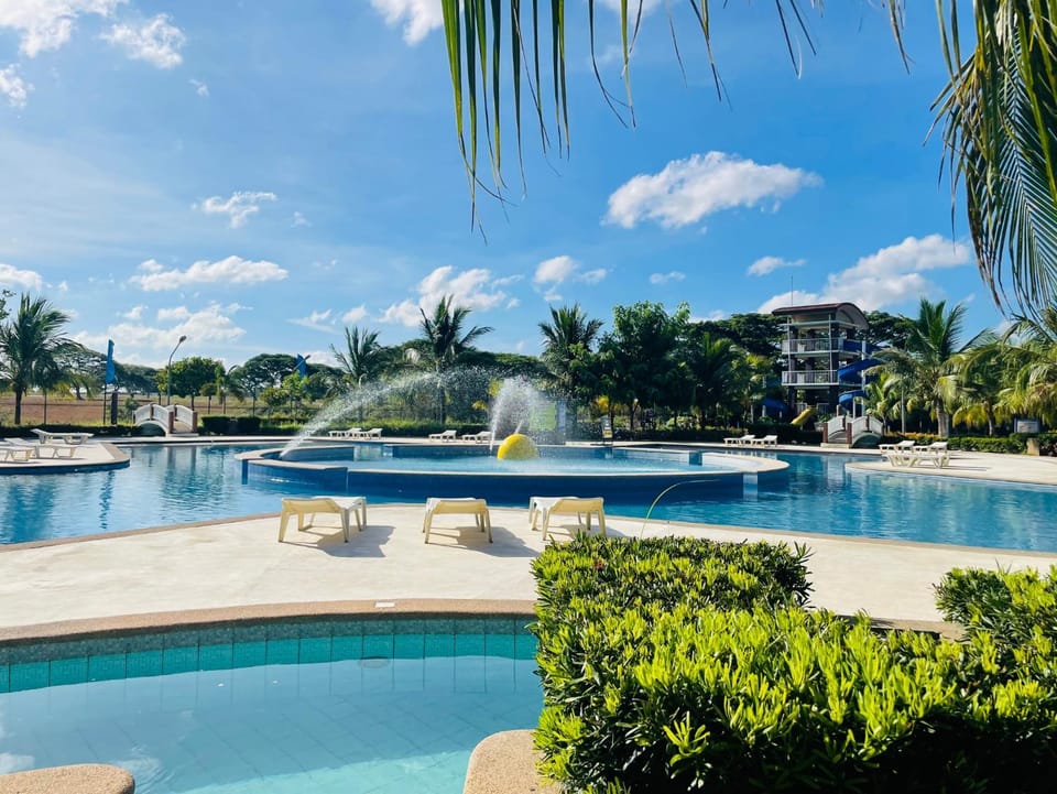 Pool view, Swimming pool, Swimming pool, sunbed