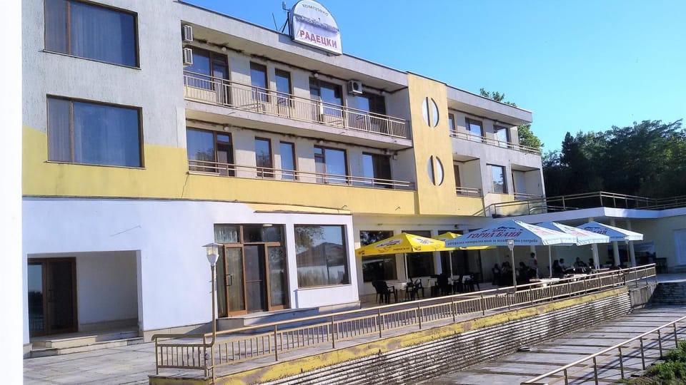Хотелски комплекс Радецки град Козлодуй Hotel in Dolj County, Romania
