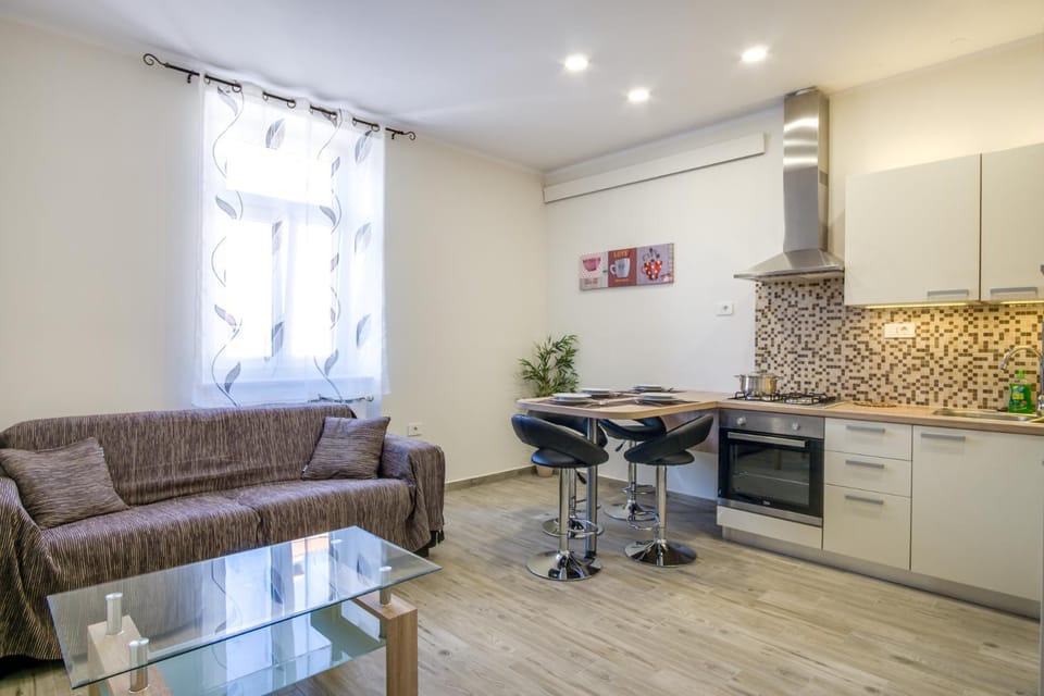 Kitchen or kitchenette, Living room, Dining area