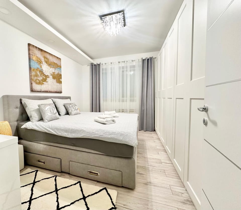 Bed, Bedroom, wardrobe